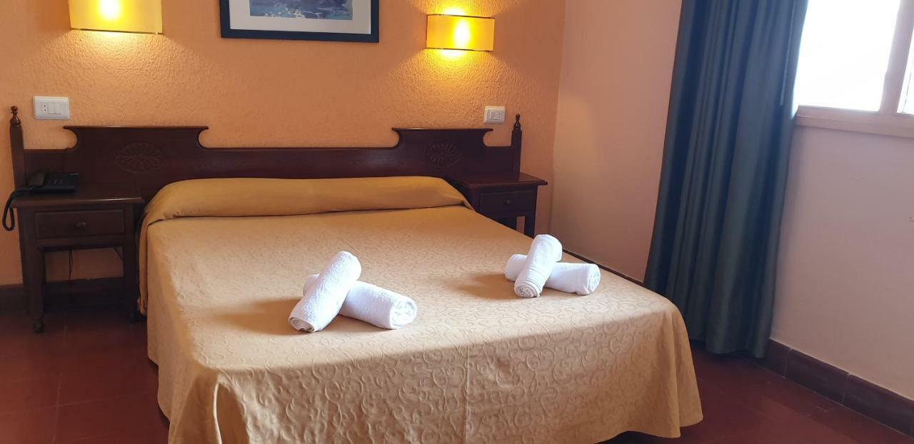 Hotel Mercedes Льорет-де-Мар Экстерьер фото
